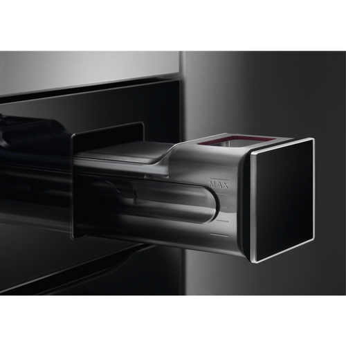 AEG BSK999330B - Black Built-In Single SteamPro Oven - 70L - A Energy